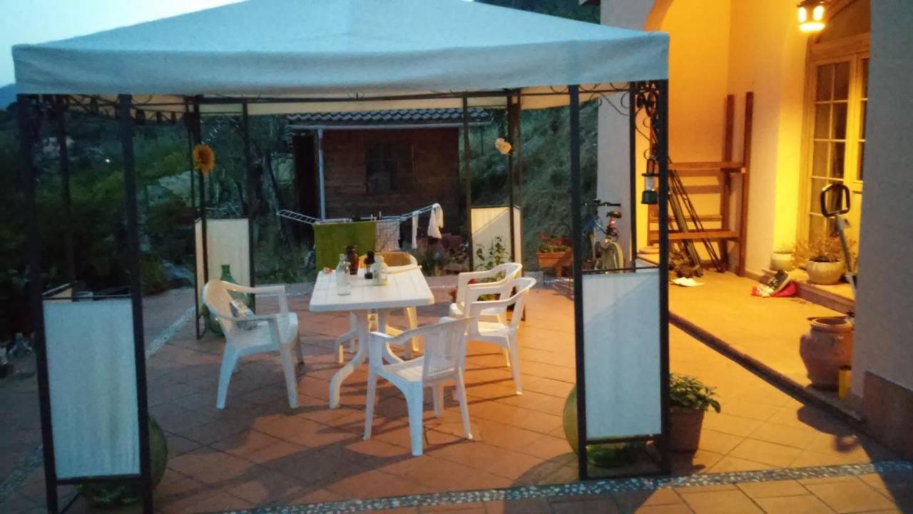 Room In Villa - Room In The Hills With Garden And Sea View San Salvatore  Exteriér fotografie