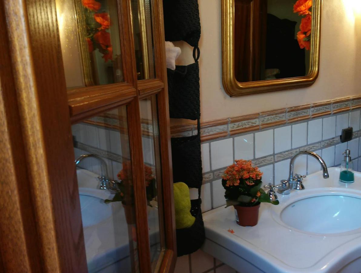 Room In Villa - Room In The Hills With Garden And Sea View San Salvatore  Exteriér fotografie
